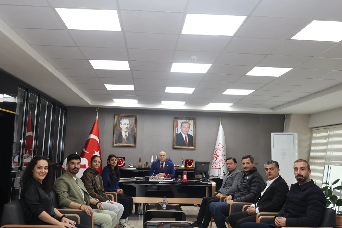 16 Yaş Altı Kadın Voleybol Milli Takımı İ&ccedil;in Adıyaman&rsquo;dan İki Sporcu Se&ccedil;ildi