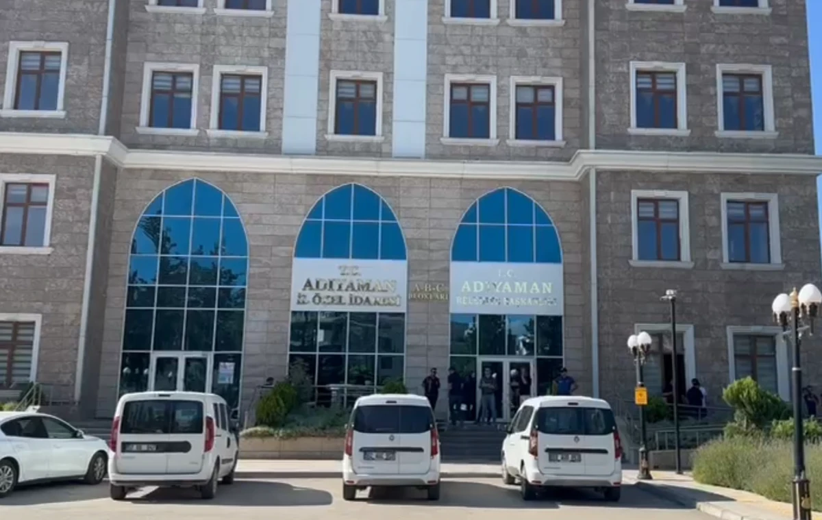 Adıyaman Belediye Başkanı Abdurrahman Tutdere Gözaltına Alındı
