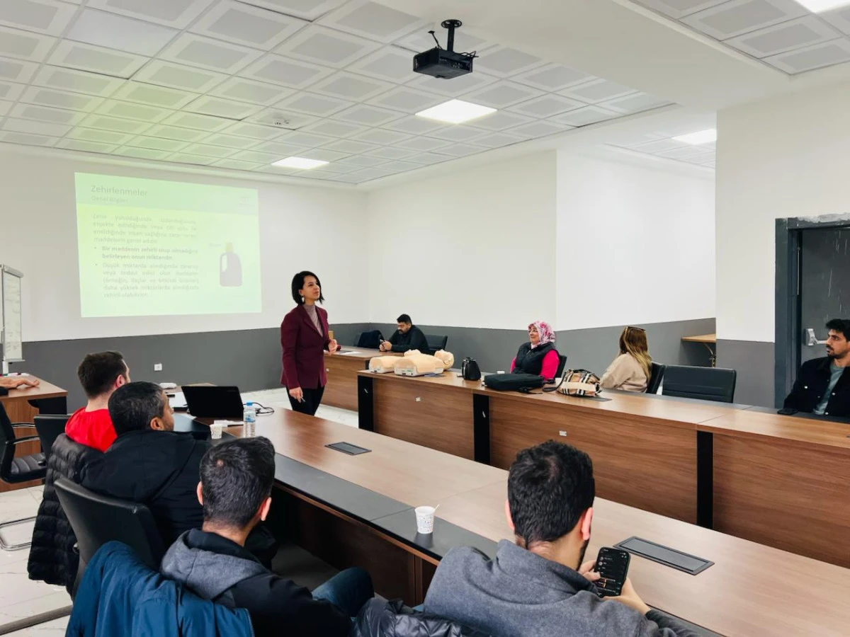 Adıyaman Havalimanı Personeline İlk Yardım Eğitimi