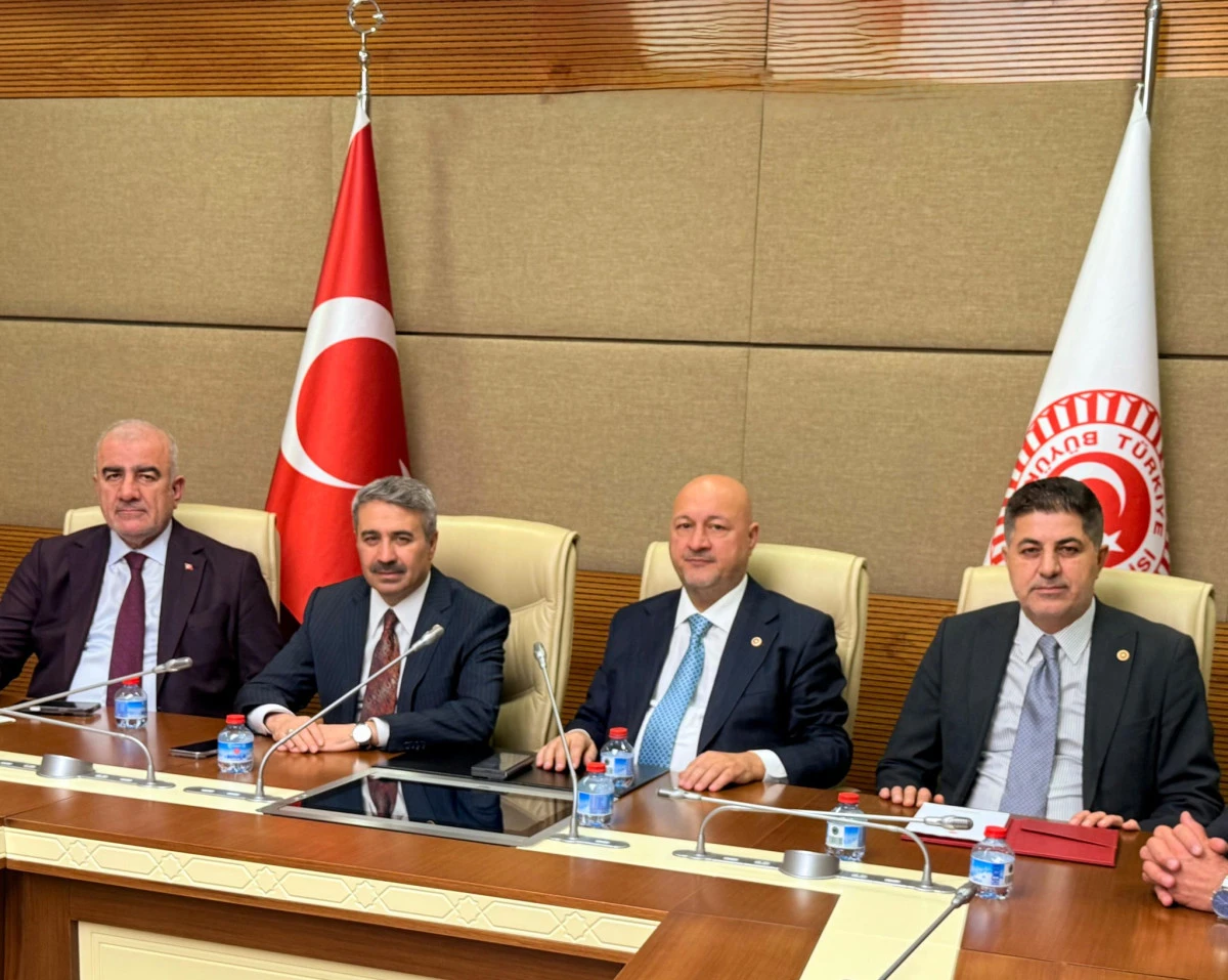 Adıyaman Milletvekilleri ve Belediye Başkanları TBMM&rsquo;de Bir Araya Geldi