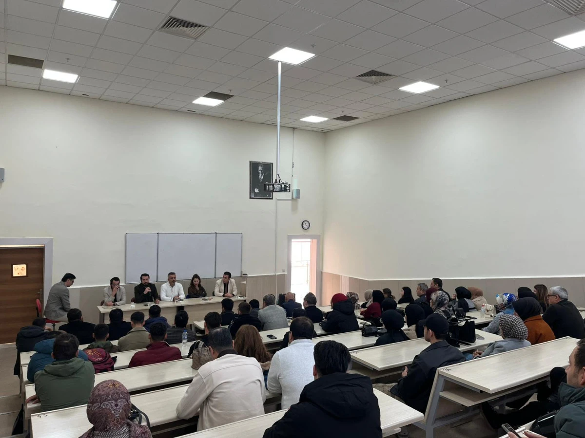 Adıyaman &Uuml;niversitesi İktisadi ve İdari Bilimler Fak&uuml;ltesi'nde STK Zirvesi D&uuml;zenlendi
