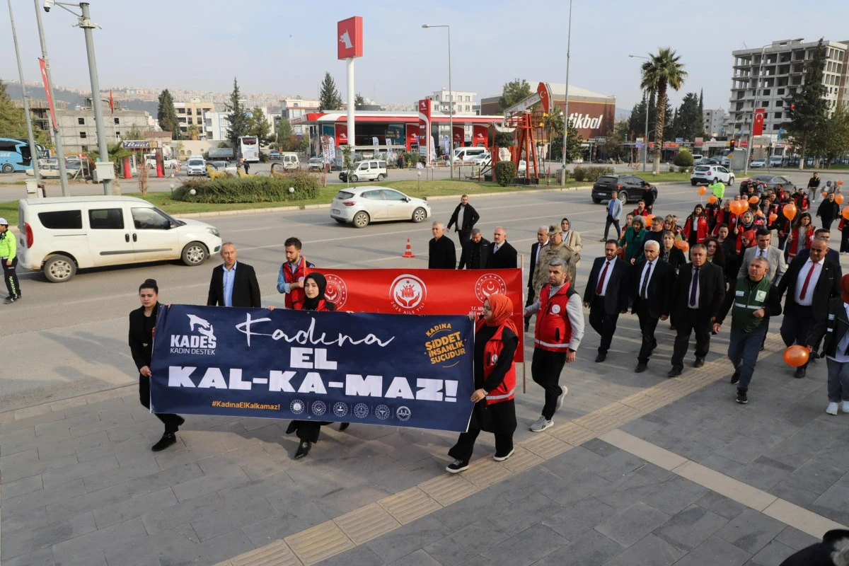Adıyaman’da 25 Kasım’da Şiddete Karşı Farkındalık Yürüyüşü Düzenlendi