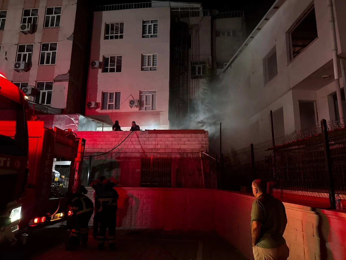 Adıyaman’da Binada Çıkan Yangın Korkuttu   