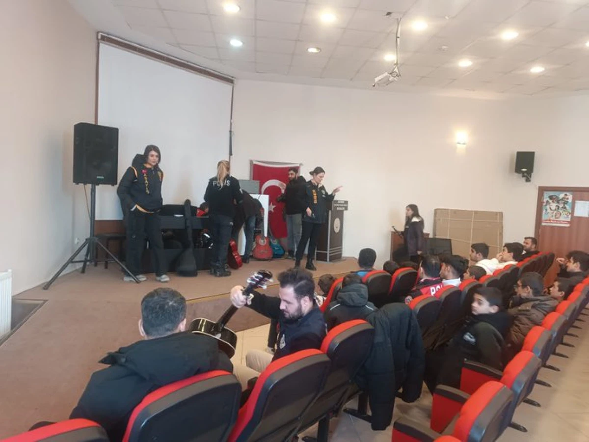 Adıyaman&rsquo;da &Ccedil;ocuklara Siber Zorbalık ve Sosyal Medya Eğitimi D&uuml;zenlendi