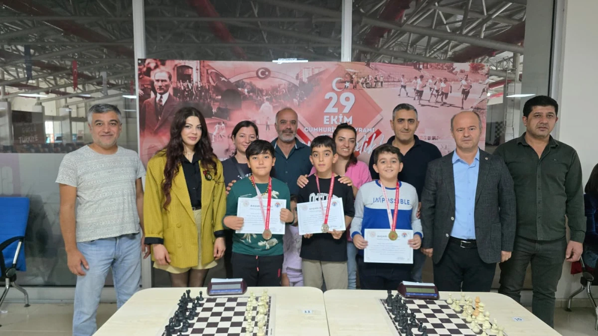 Adıyaman’da Cumhuriyet Coşkusu Satranç Turnuvası ve Gençlik Festivali ile Taçlandı