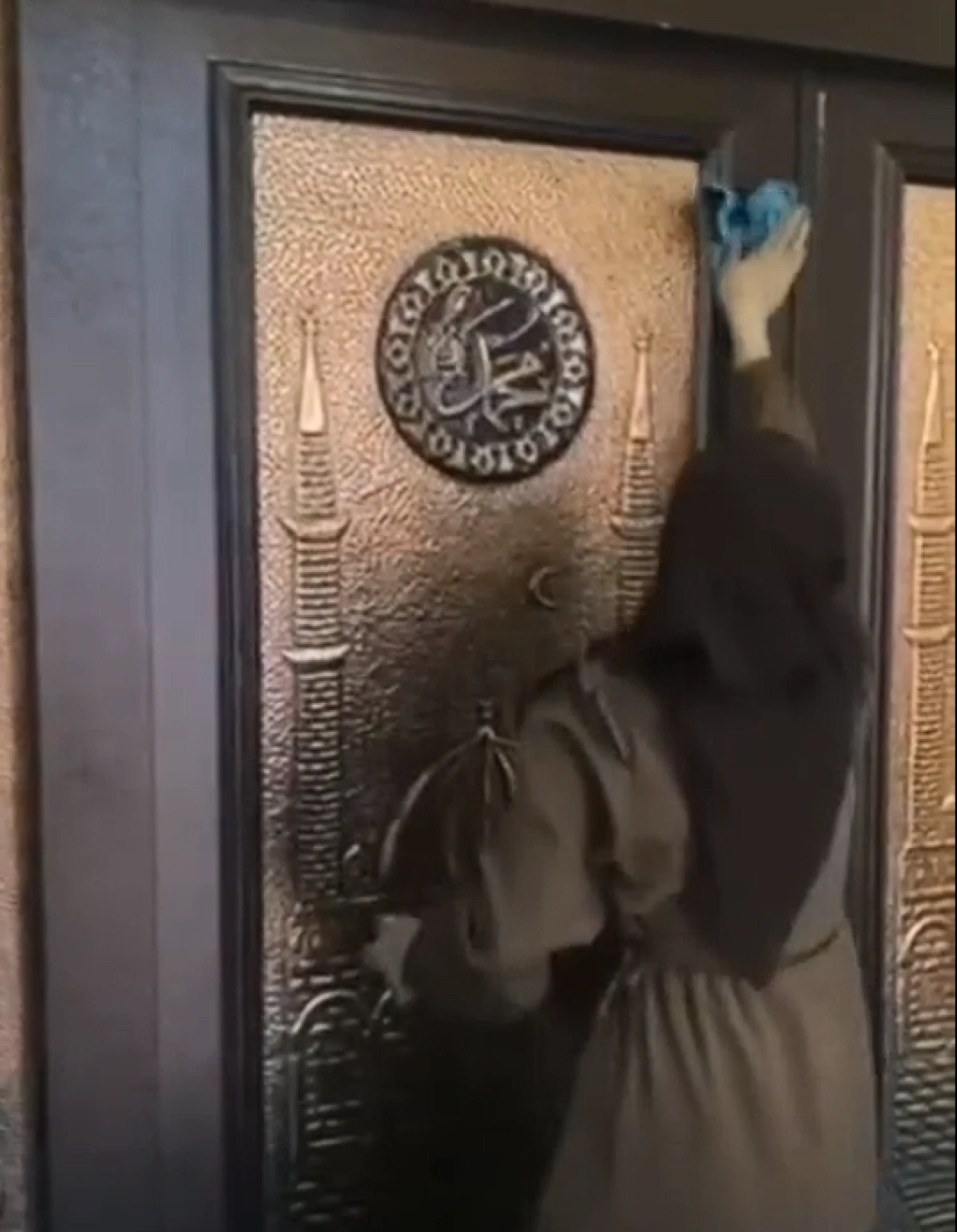 Adıyaman&rsquo;da Gen&ccedil;ler Camileri Temizledi