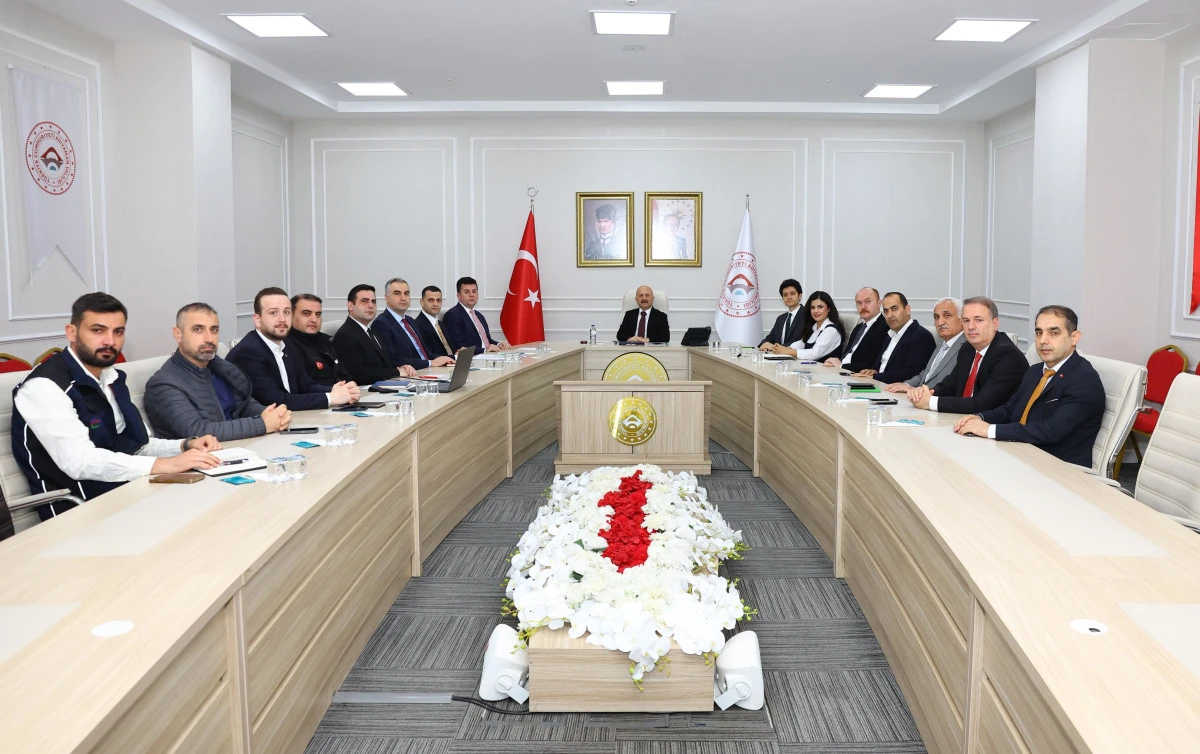 Adıyaman&rsquo;da Haftalık Koordinasyon Toplantısı: Konut, Sağlık ve Eğitim &Ccedil;alışmaları Değerlendirildi