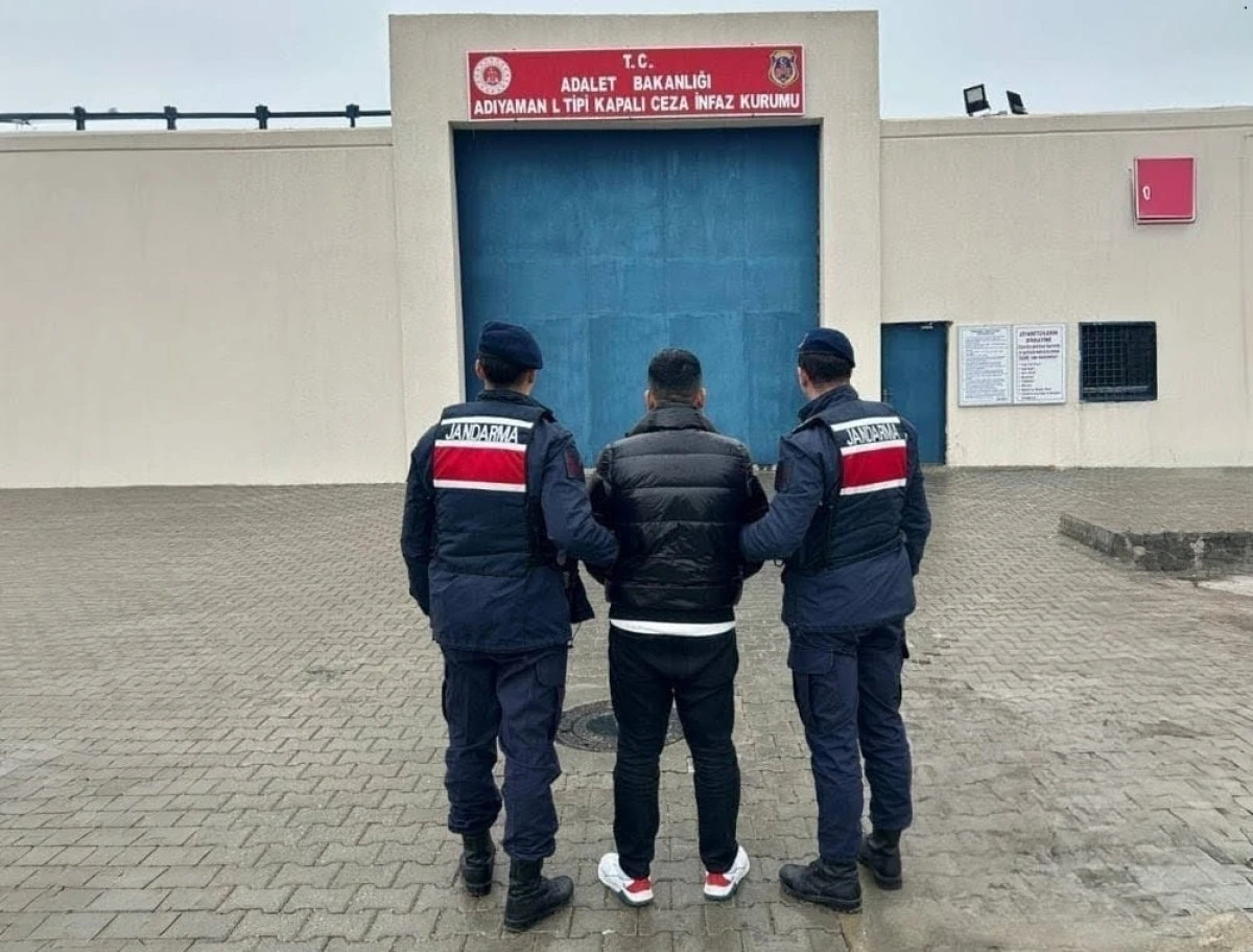 Adıyaman&rsquo;da Jandarmadan Aranan Şahıslara Operasyon: 11 Tutuklama