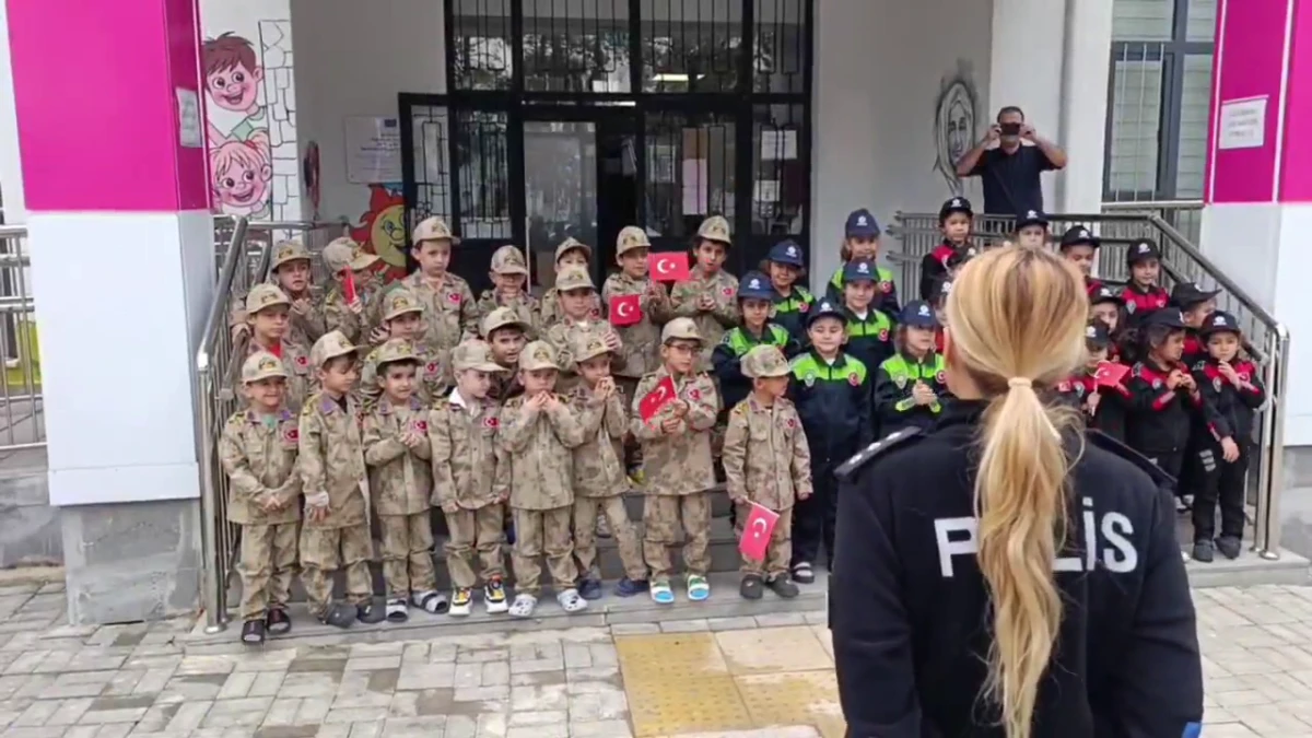 Adıyaman’da Minik Öğrencilere Polislik ve Trafik Eğitimi
