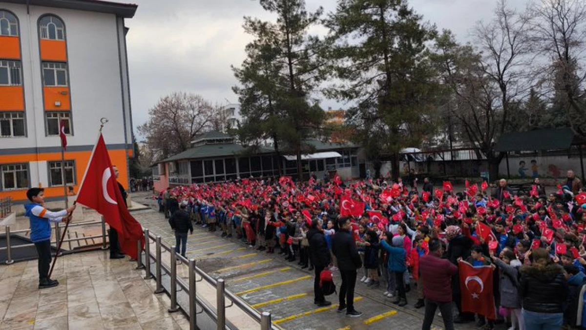 Adıyaman&rsquo;da Okullar &ldquo;Bayrak Sevgisi&rdquo; Temasıyla Başladı