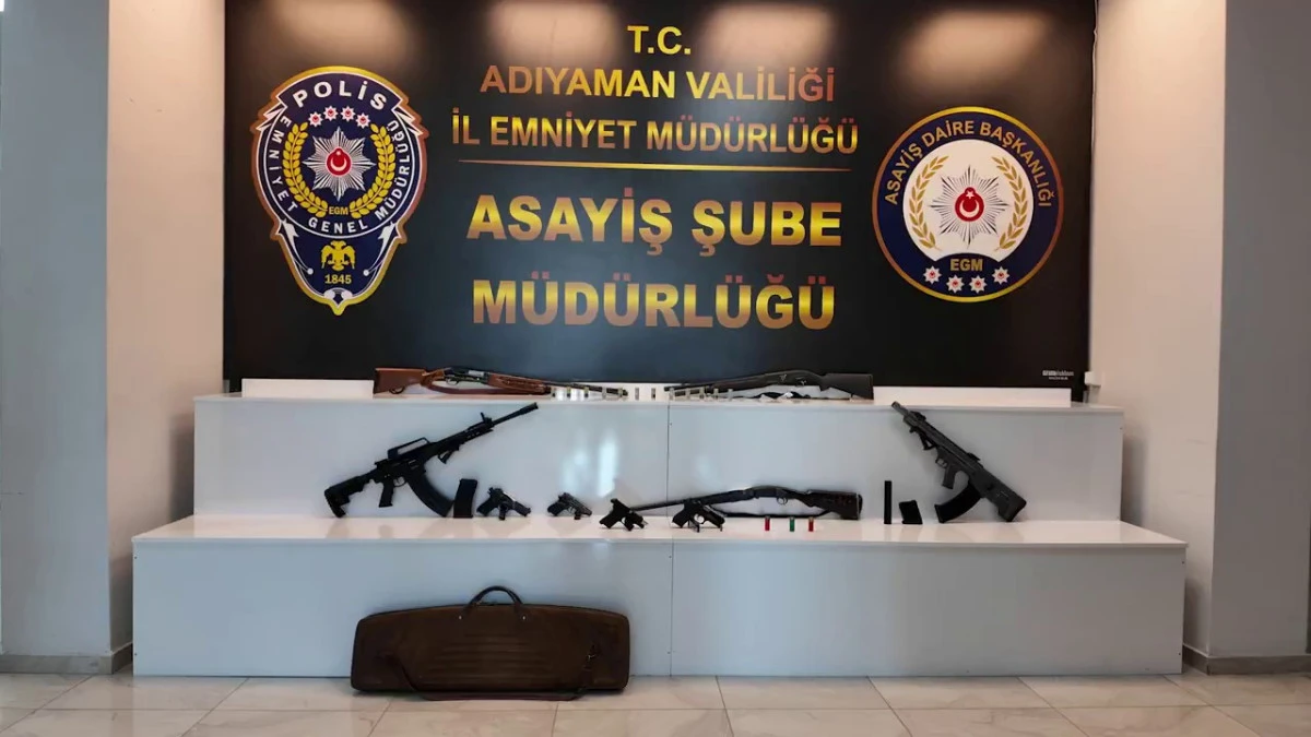 Adıyaman&rsquo;da Sanal Devriye Operasyonu: 14 G&ouml;zaltı, &Ccedil;ok Sayıda Silah Ele Ge&ccedil;irildi