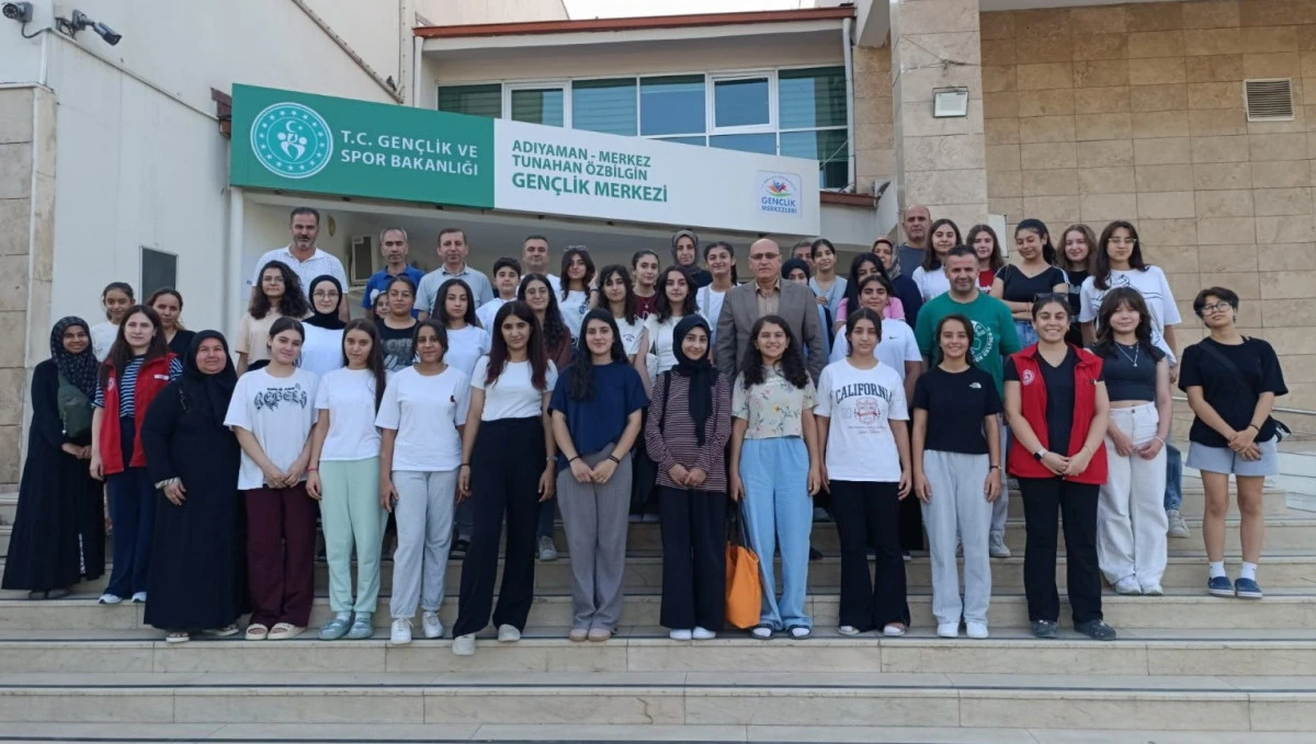 Adıyamanlı Gençler Yaz Kamplarına Uğurlandı   