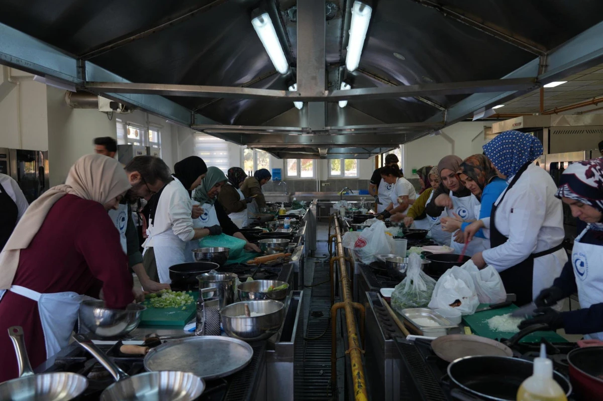 ADY&Uuml;&rsquo;de &ldquo;Aileler Yarışıyor&rdquo; Yemek Yarışması D&uuml;zenlendi
