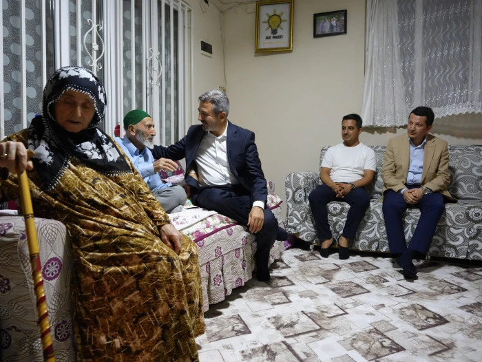 Ahmet Aydın, Memleketi Adıyaman&rsquo;da Esnaftan Depremzedelere Her Kesimle Buluştu
