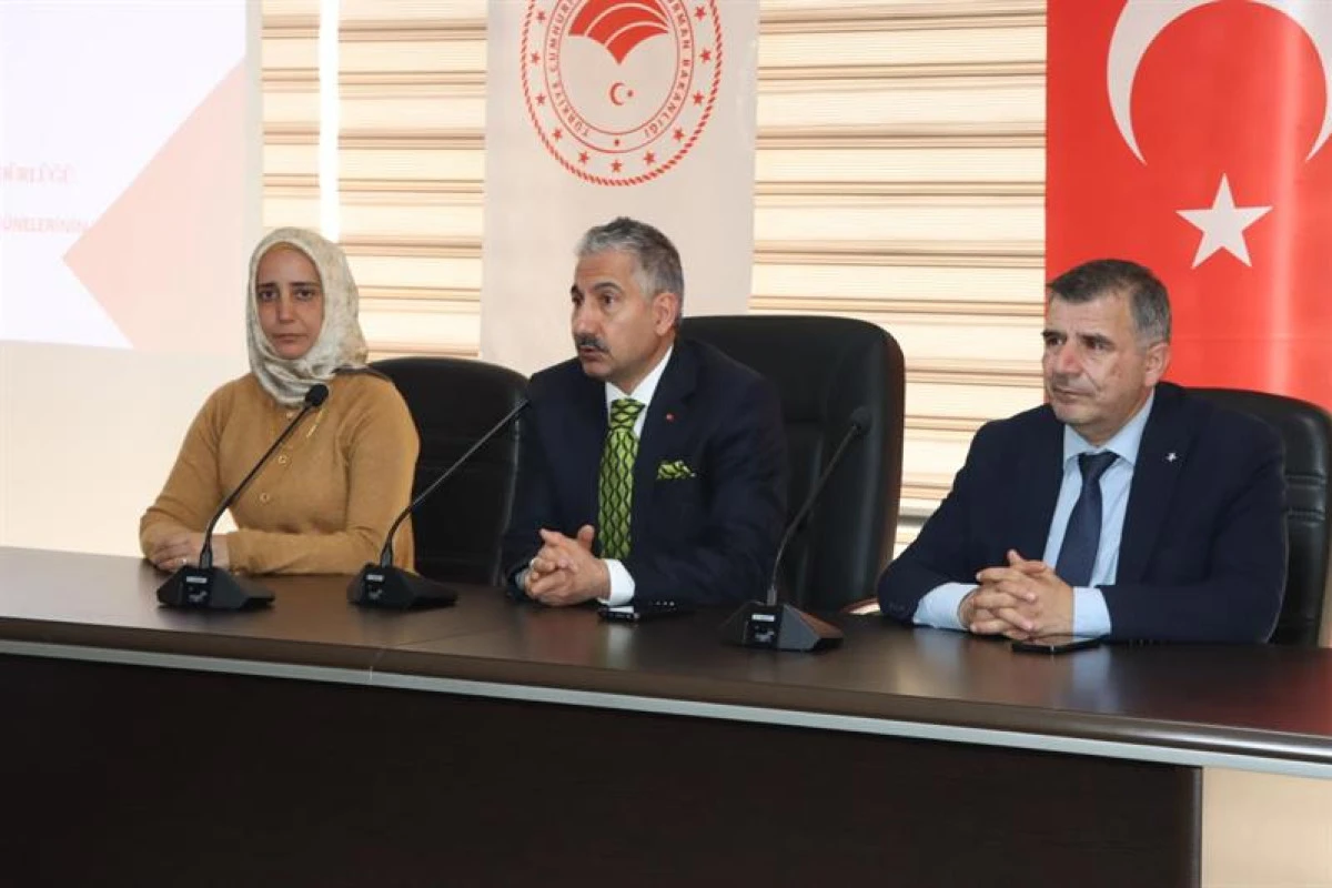 B- Re&ccedil;ete Sistemi Tanıtımı ve Bitki Koruma &Uuml;r&uuml;nleri Uygulama Eğitimi