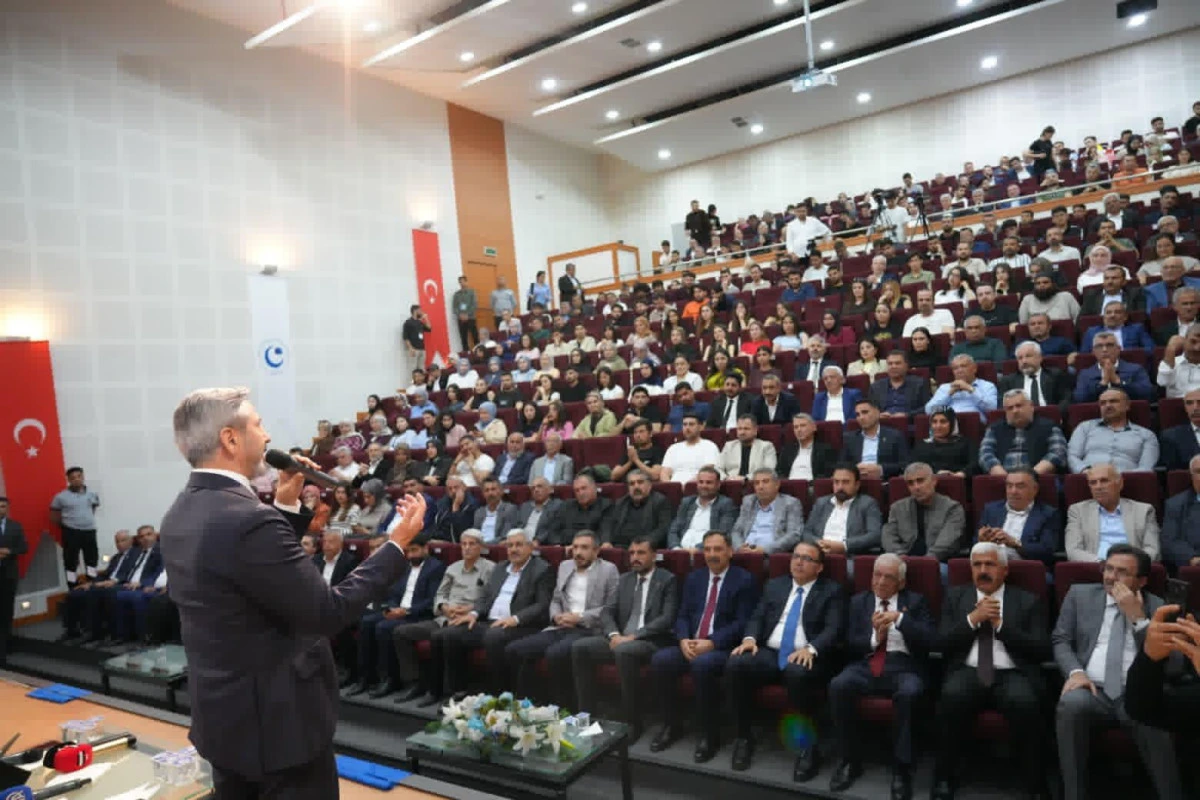 Bakan Yardımcısı Aydın: T&uuml;rkiye Y&uuml;zyılı Gen&ccedil;lerin Omuzlarında Y&uuml;kselecek