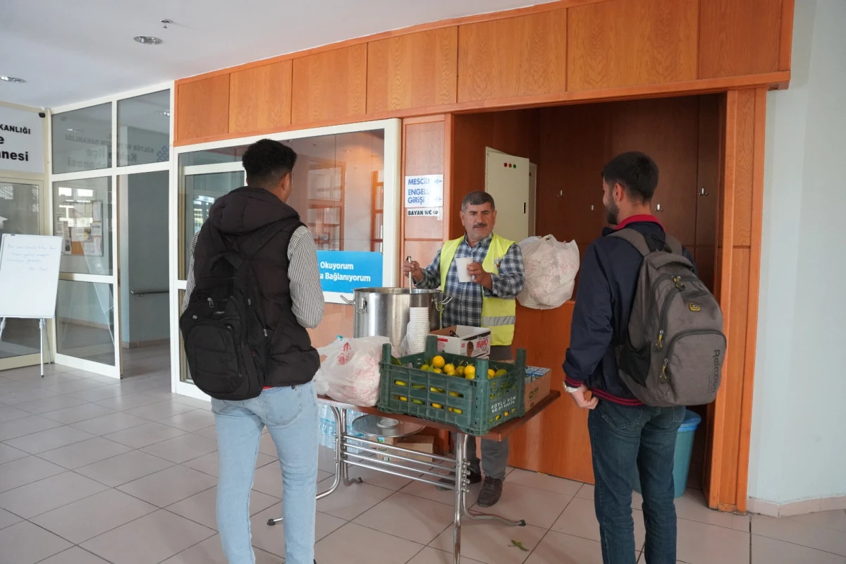 Başkan Hallaç’tan Öğrencilere Moral Veren Dokunuş