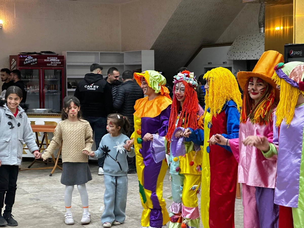 Besni Kaymakamı Yetim ve &Ouml;ks&uuml;z &Ccedil;ocuklarla İftarda Buluştu