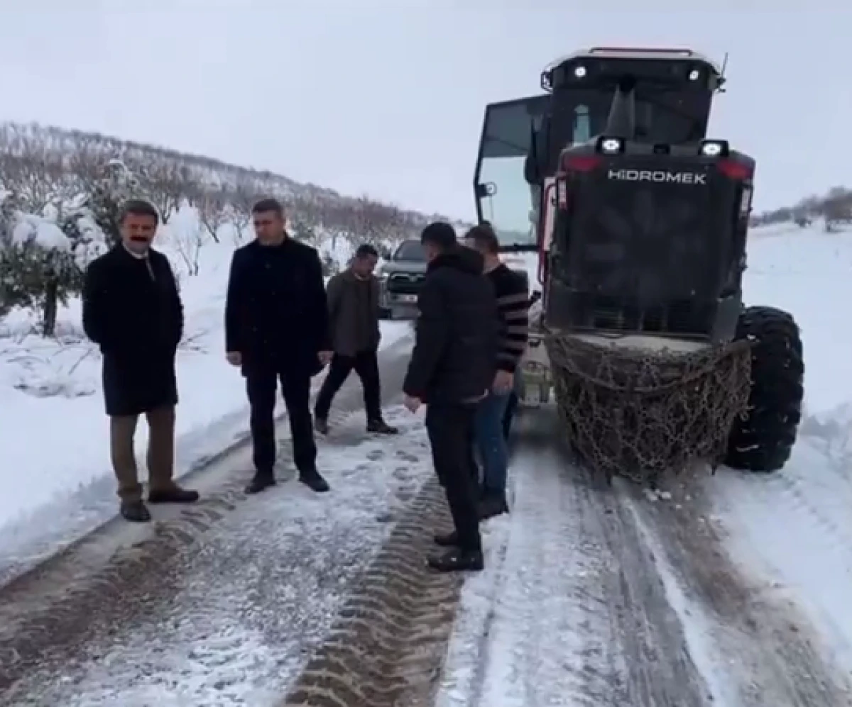 Besni&rsquo;de Karla M&uuml;cadele &Ccedil;alışmaları Devam Ediyor