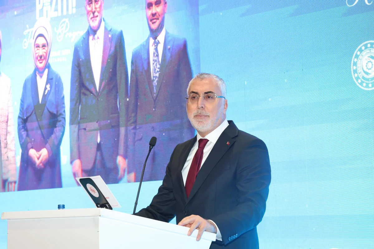 Çalışma Bakanı Vedat Işıkhan'dan Asgari Ücrete İlişkin İlk Açıklama