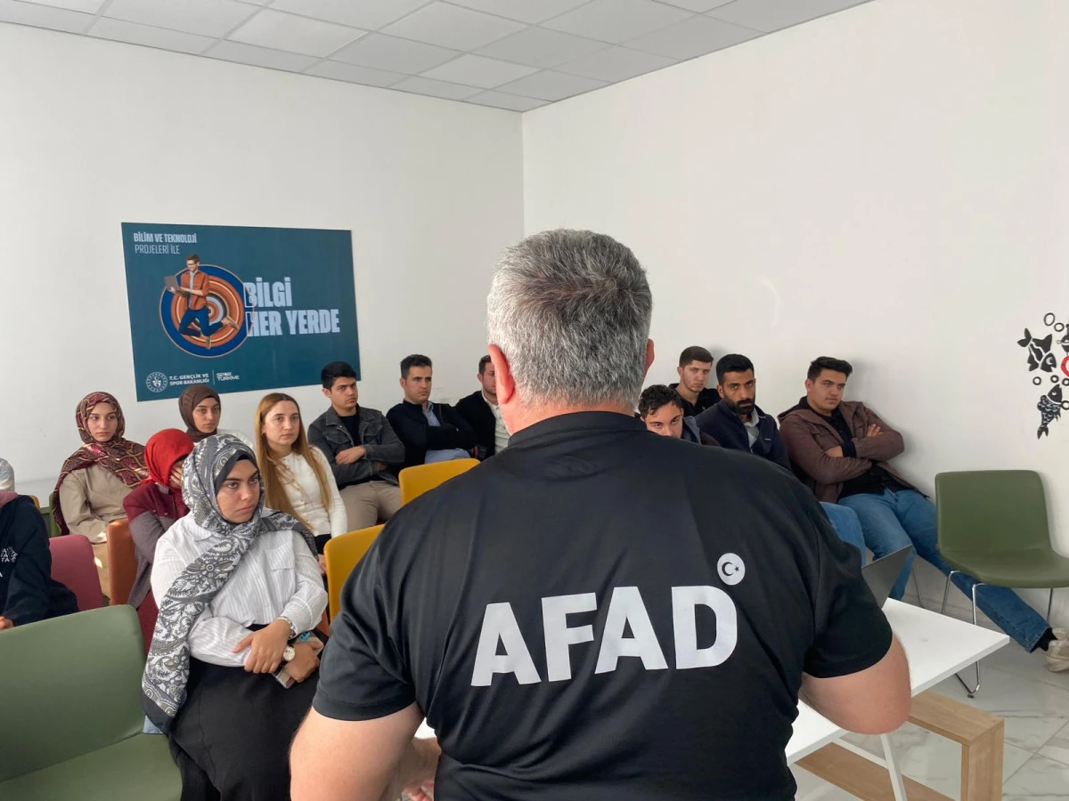 Çelikhan’da Öğrenci ve Personele Afet Farkındalık Eğitimi Bilgi Güçtür, Hazırlık Hayat Kurtarır