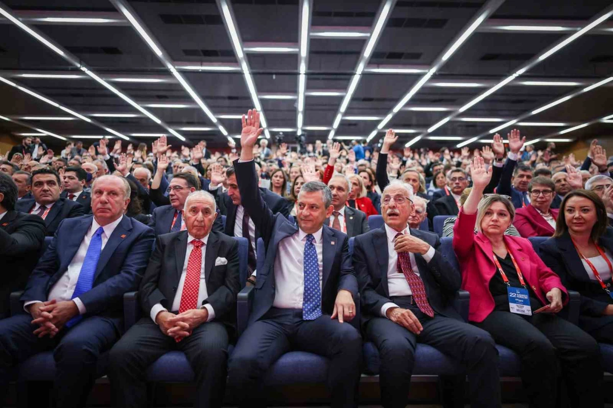 CHP 22. Olağanüstü Kurultayı Gerçekleşti:  Özgür Özel, “47 Yıl Sonra Birinci Parti Olduk” 