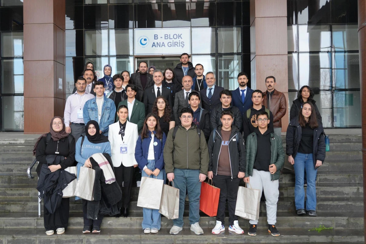 Deprem B&ouml;lgesinde Gen&ccedil;lere Umut Olan Proje: Adıyaman &Uuml;niversitesi&rsquo;nde Robotik Kodlama Sertifika Programı D&uuml;zenlendi