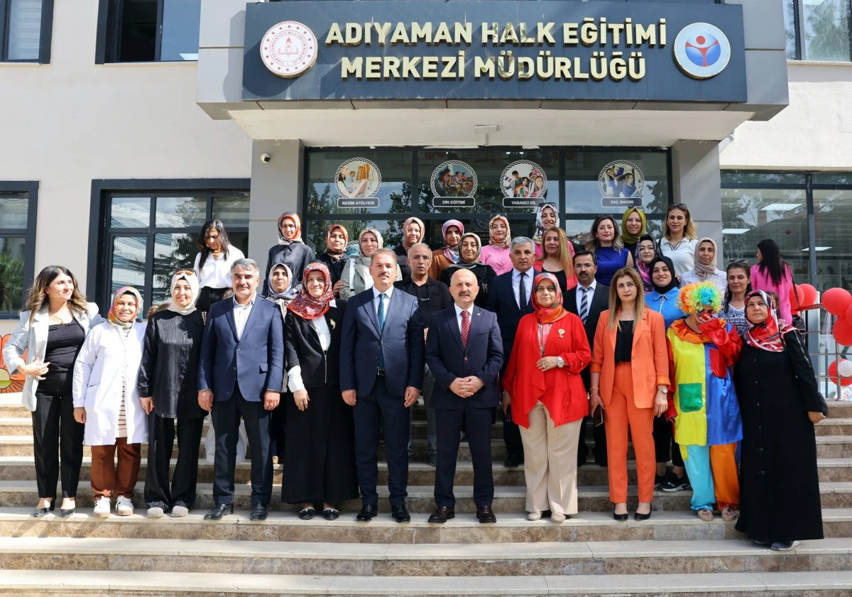 El Emeği Göz Nuru Eserler Sergilendi   