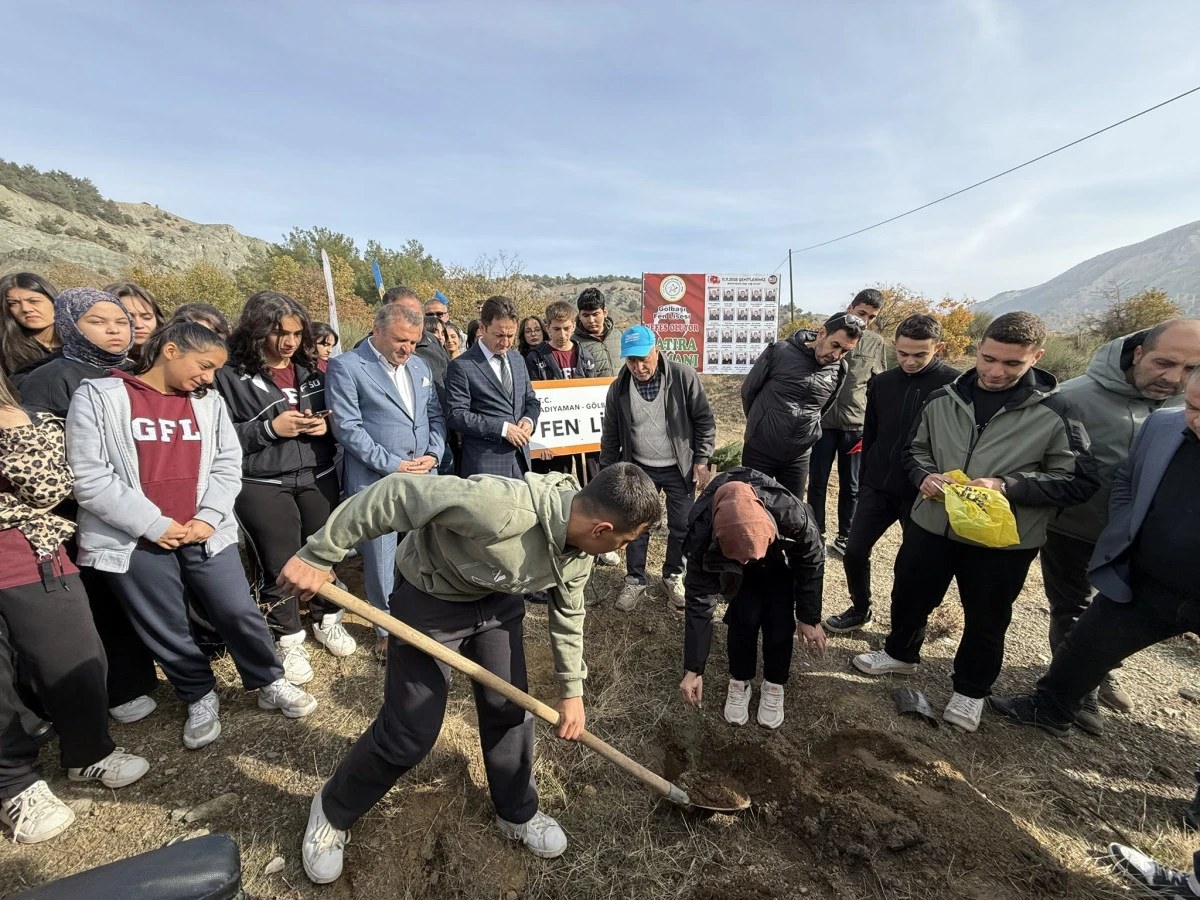 Gölbaşı Fen Lisesi Nefes Oluyor Hatıra Ormanı Kuruldu