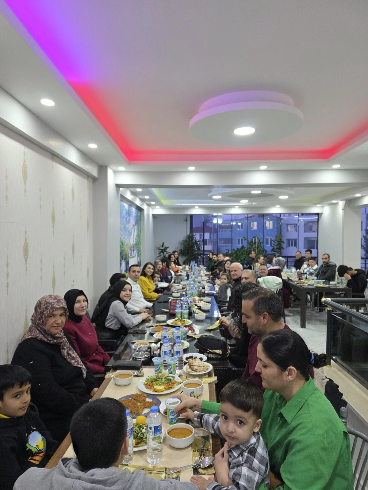 G&ouml;lbaşı Kaymakamı Kadir Algın, Personelle İftarda Buluştu