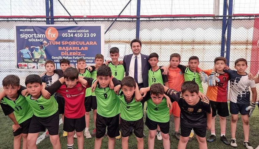 Gölbaşı'nda 'Gençlik Haftası Futbol Turnuvası' Başladı