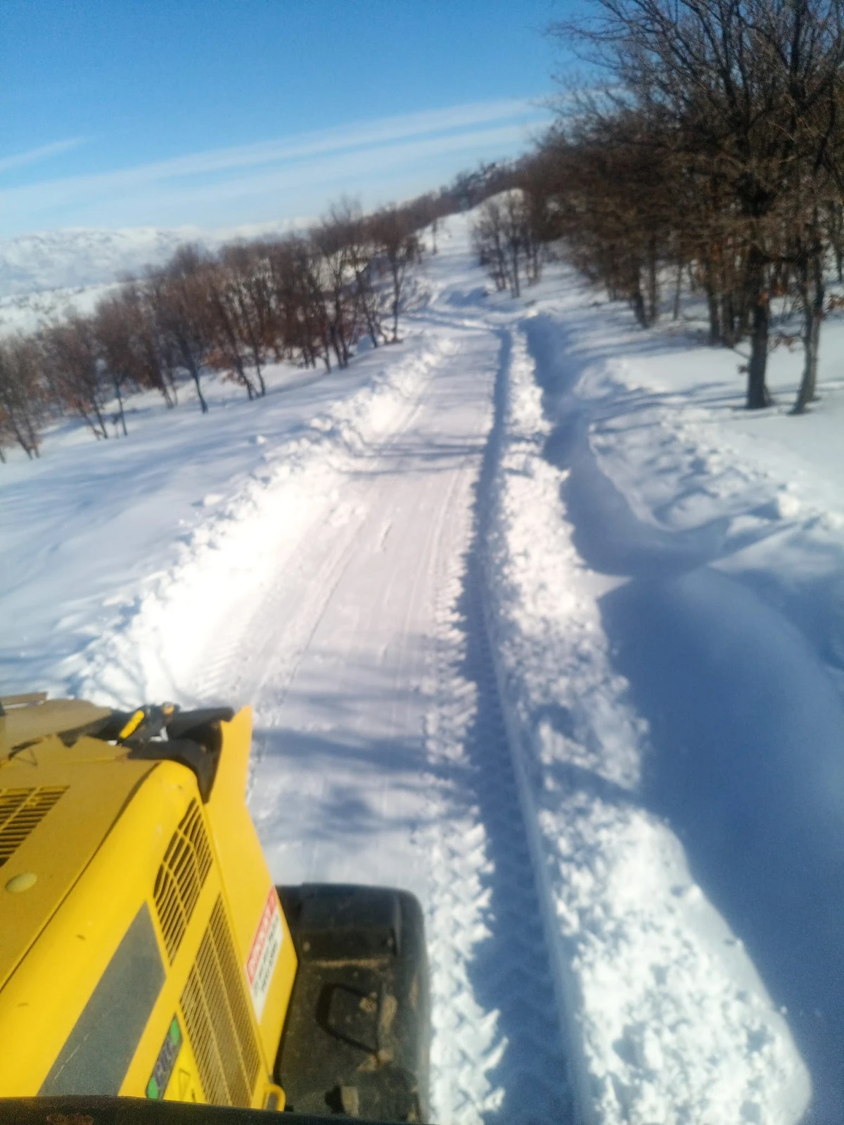 G&ouml;lbaşı&rsquo;nda Kapanan K&ouml;y Yolları Ulaşıma A&ccedil;ıldı