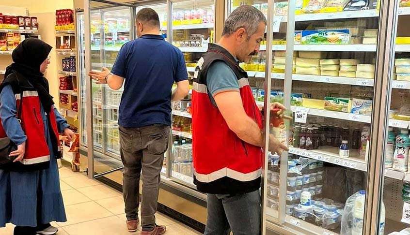 Gölbaşı'nda Marketlerde Gıda Denetimi Yapıldı