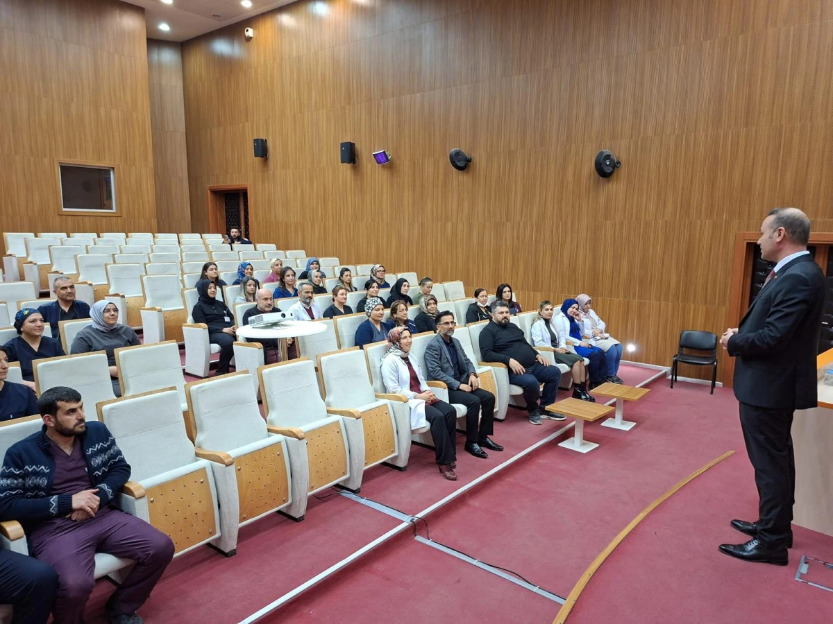 Hastanede Yıl Sonu Değerlendirme Toplantısı Yapıldı