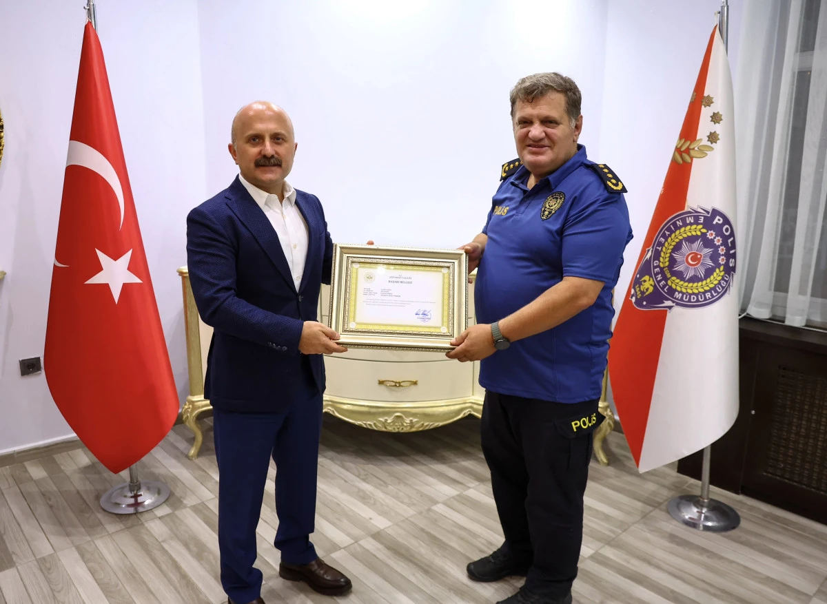 İl Emniyet Müdürü Alper Uzman’a Veda Yemeği Düzenlendi