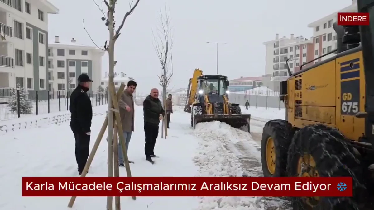 İl &Ouml;zel İdaresi&rsquo;nin Karla M&uuml;cadele &Ccedil;alışmaları 7/24 Devam Ediyor