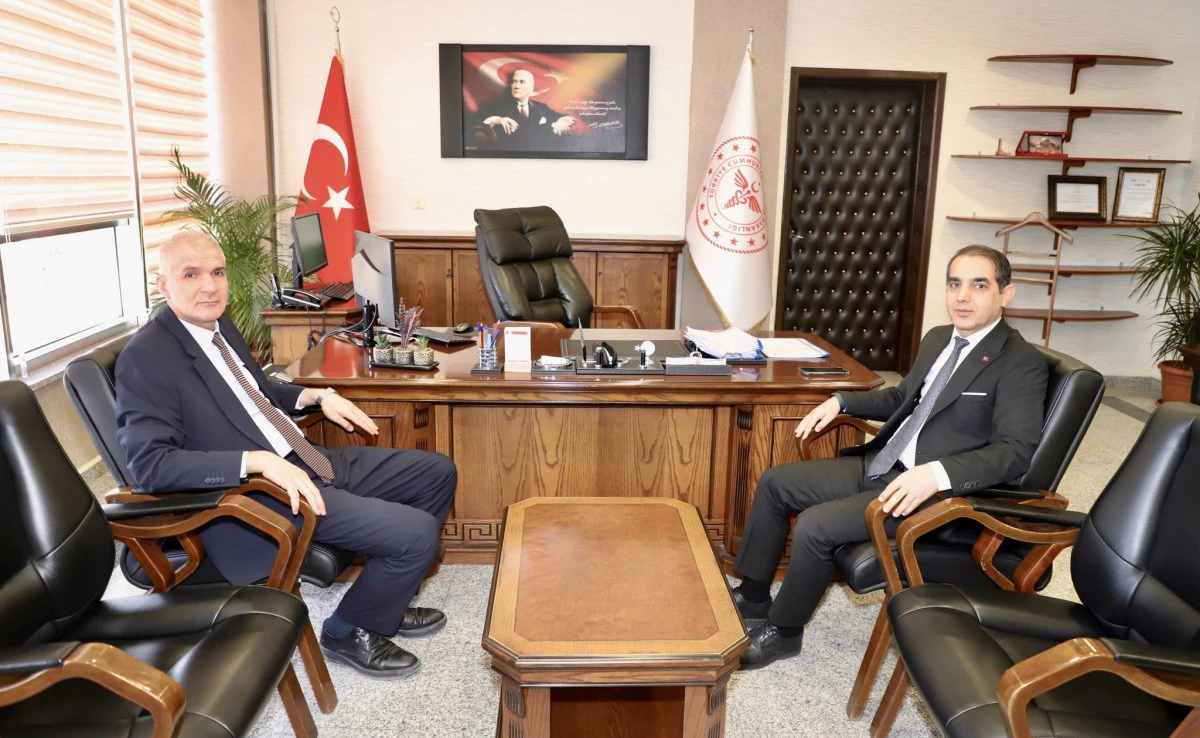 İl Sağlık M&uuml;d&uuml;r&uuml; Şirik&rsquo;ten Yeni Başhekim Tepe&rsquo;ye Ziyaret