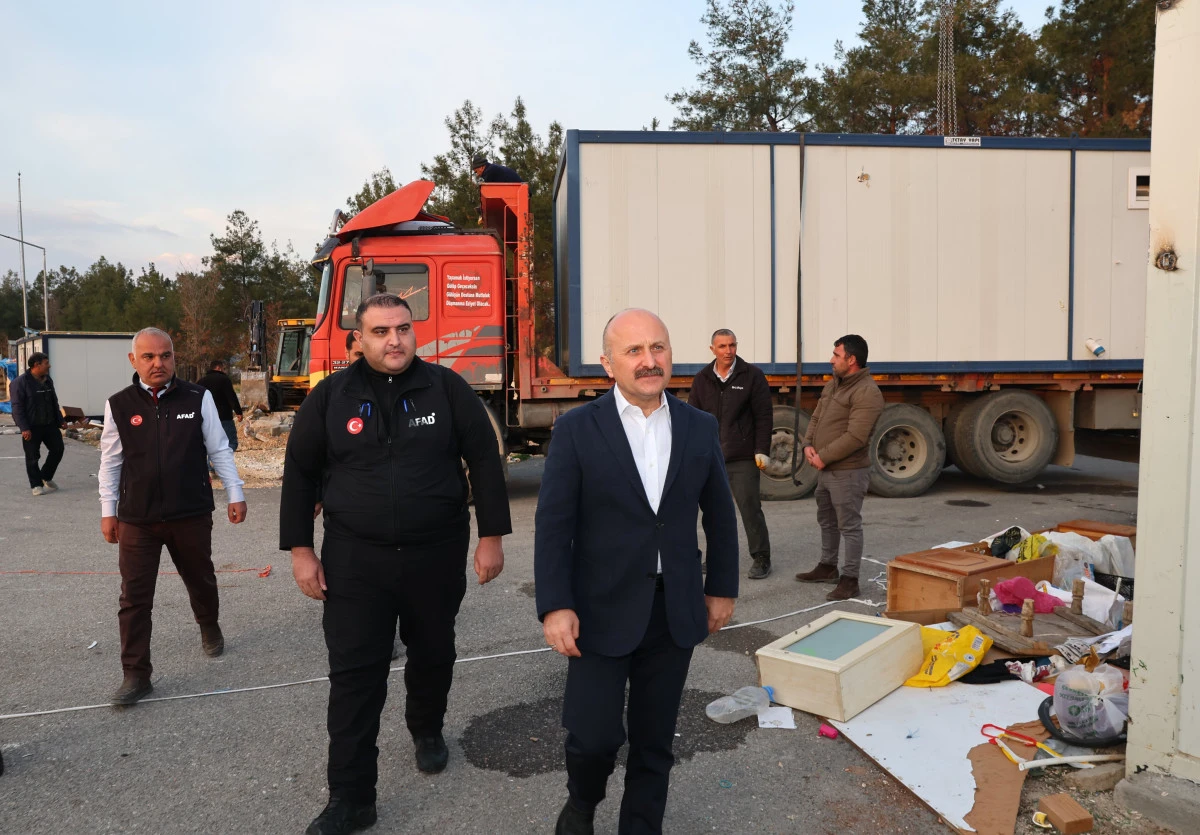 K-1 Konteyner Kenti Tahliye Edildi: Depremin İzleri Yerini Umuda Bırakıyor
