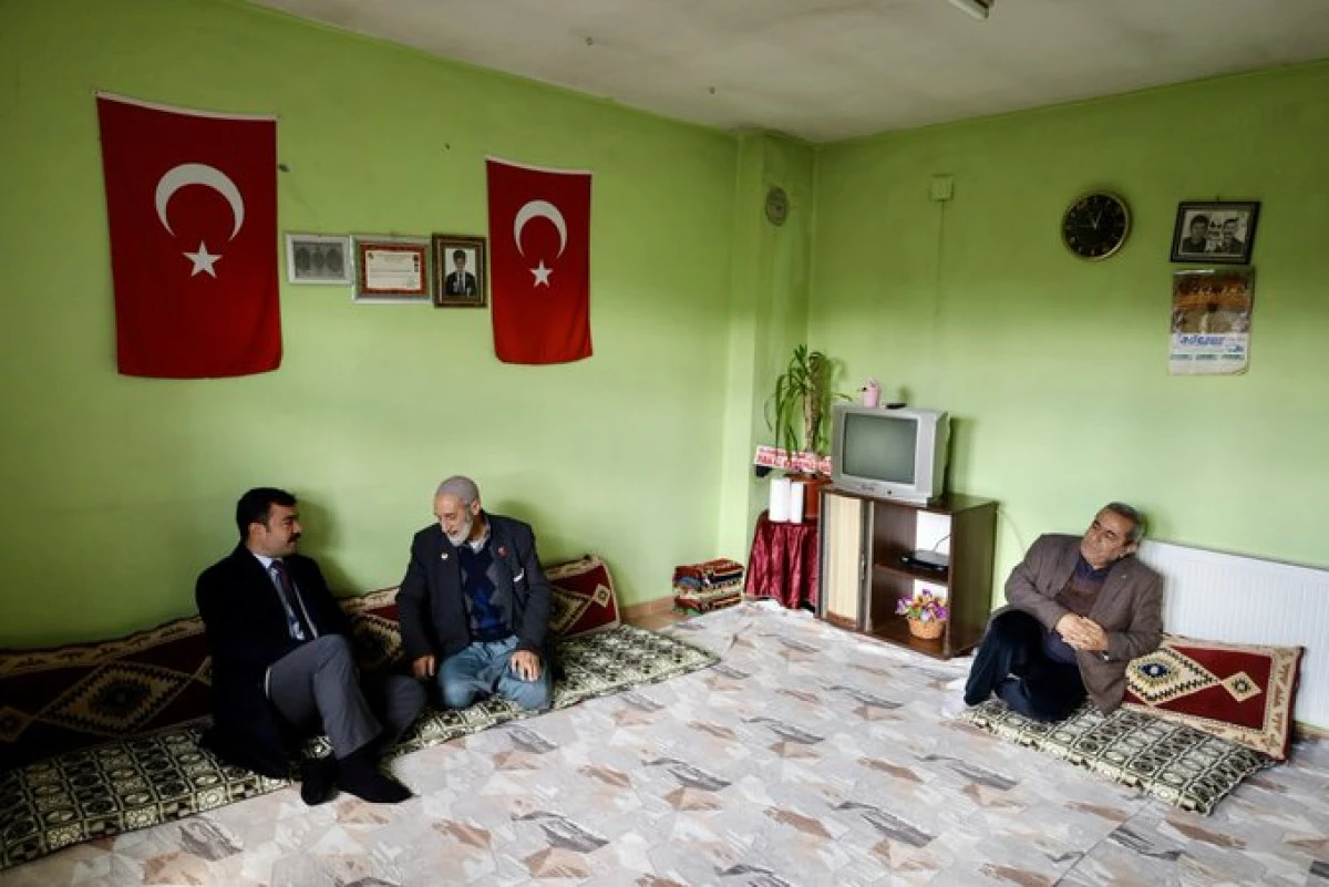 Kahta Kaymakamı, Şehit Aileleri ve Gazileri Ziyaret Etti