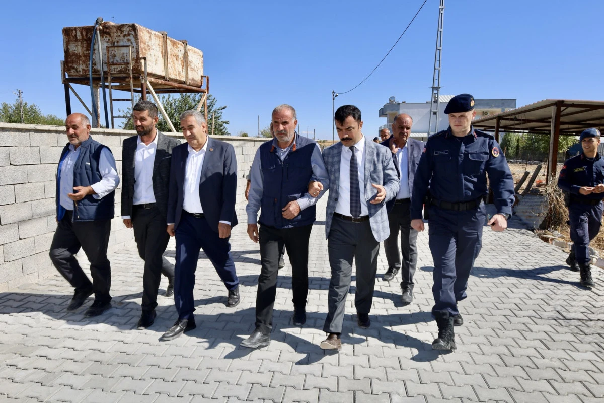 Kahta’da Köy ve Mezralara Kilitli Parke Taşı Desteği