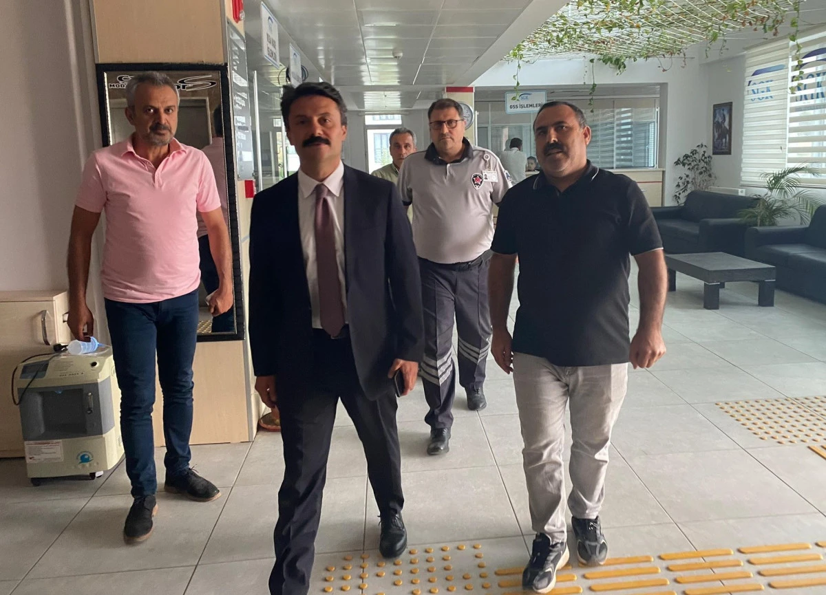 Kaymakam Ahmet Oğuz Aslan, SGK'da İncelemeler Yaptı   