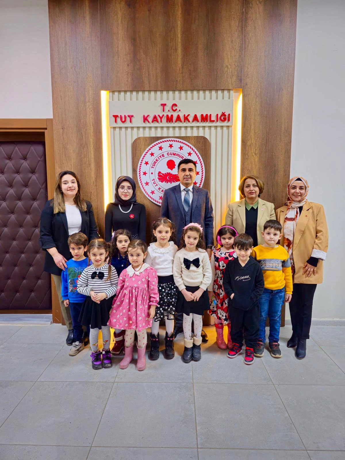 Kaymakam G&uuml;ng&ouml;r, Anaokulu &Ouml;ğrencilerini Makamında Ağırladı