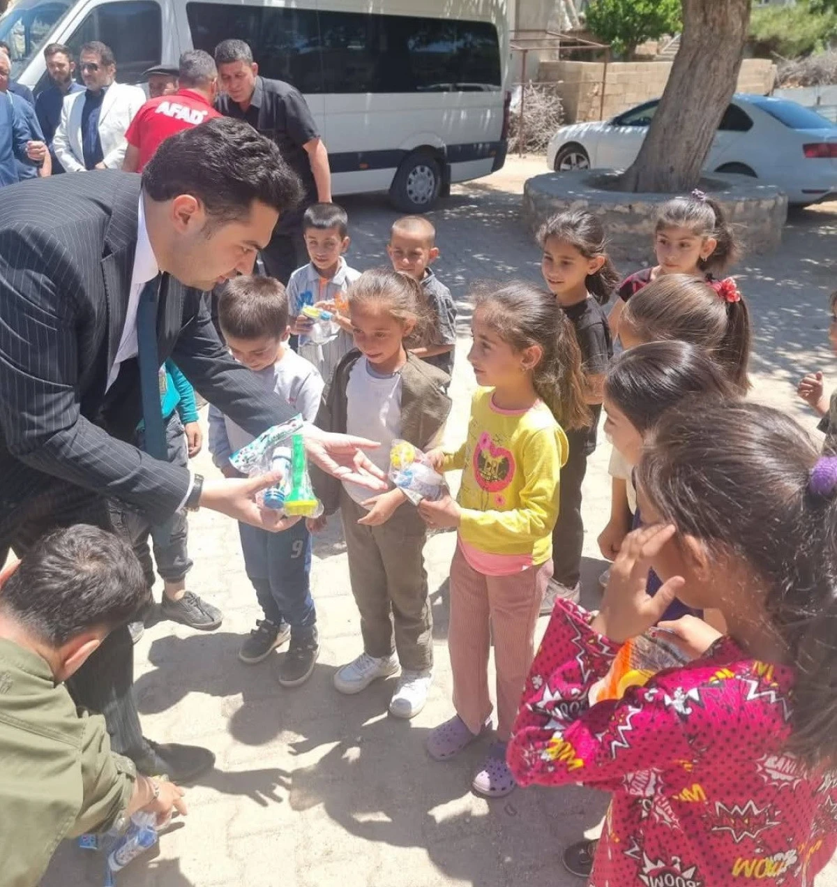 Kaymakam Seyhan Gedikli ve Karaburun köylerini ziyaret etti   