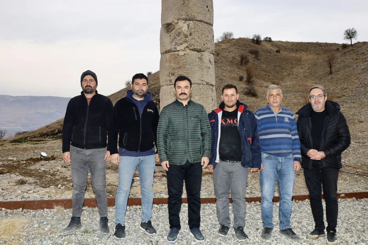 Kaymakam Soysal, Karakuş Tümülüsü'ndeki Aydınlatma Çalışmalarını İnceledi