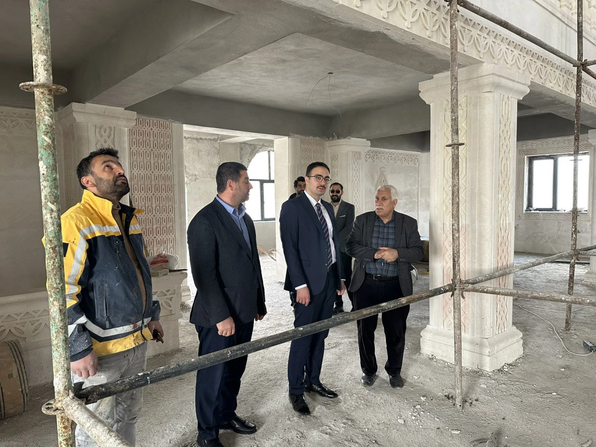 Kaymakam Yıldız, S&ouml;ğ&uuml;tl&uuml; Camii İnşaatını İnceledi