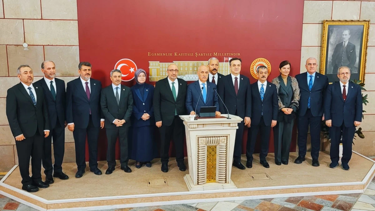 Keşke &Ouml;zg&uuml;r &Ouml;zel Deprem B&ouml;lgesine Daha Fazla Zaman Ayırsaydı