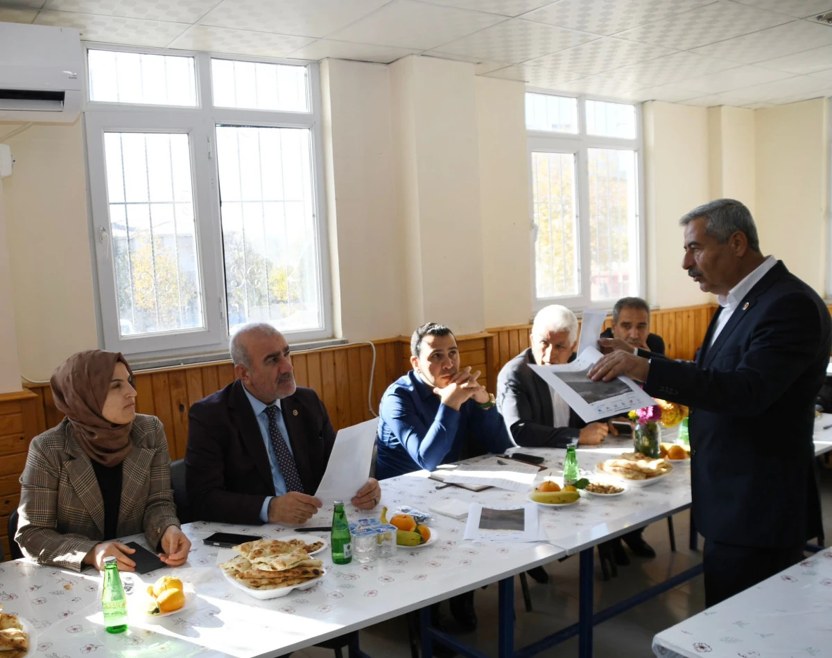 Milletvekili Hüseyin Özhan Gölbaşı’nda Muhtarlarla Buluştu