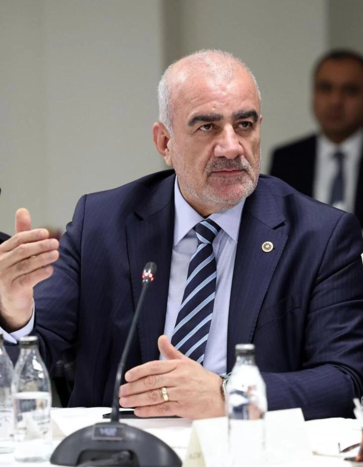 MİLLETVEKİLİ ÖZHAN: “GÖLGE ETMEYİN YETER”