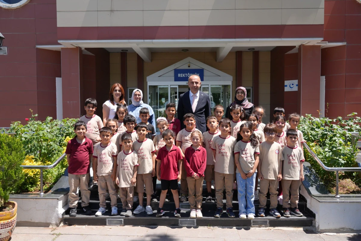 Minik &Ouml;ğrenciler ADY&Uuml; Kamp&uuml;s&uuml;nde &Uuml;niversite Heyecanını Yaşadı