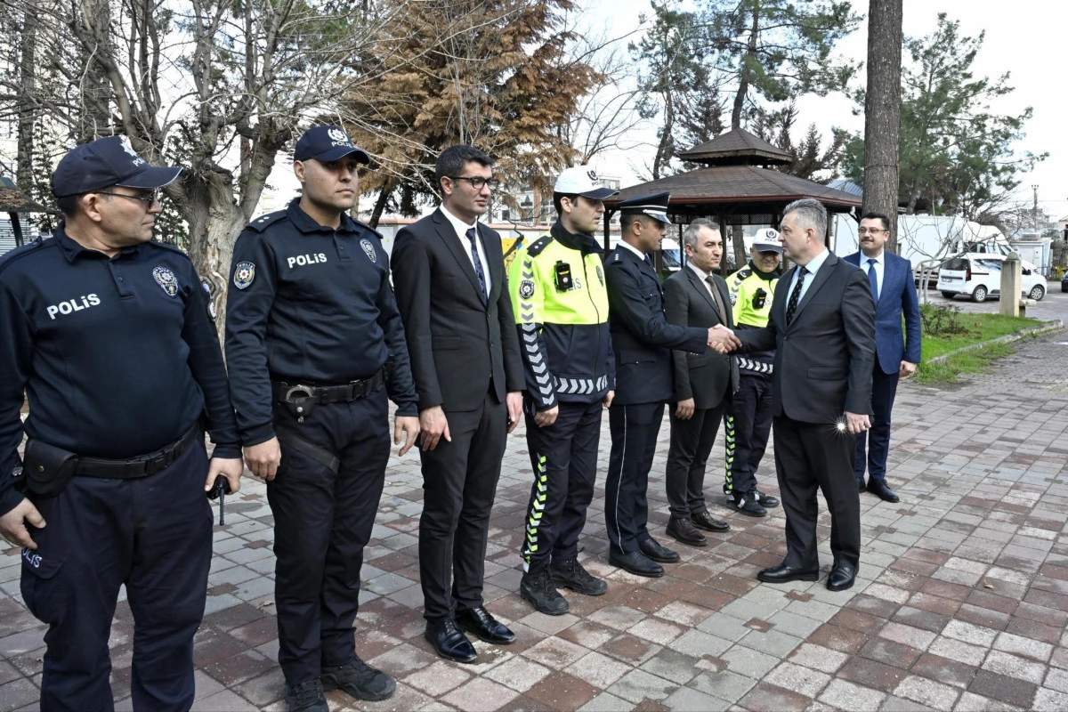 M&uuml;d&uuml;r Nazman G&ouml;rev Başındaki Personelin Bayramını Kutladı